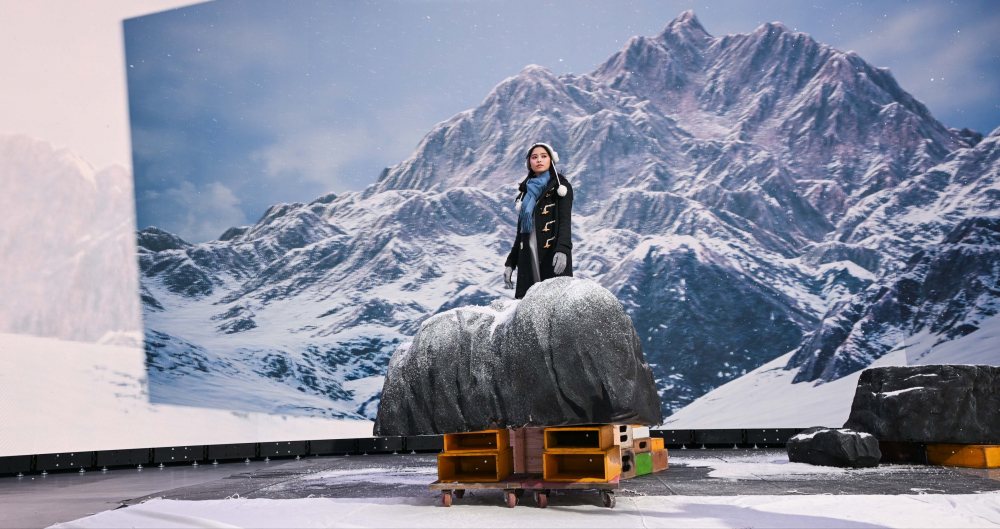 金世豪顯示屏專業調校技術與專案安裝經驗，使顯示屏呈現創作者想表達的精緻內容，讓表演者有沉浸式臨場感使演出逼真